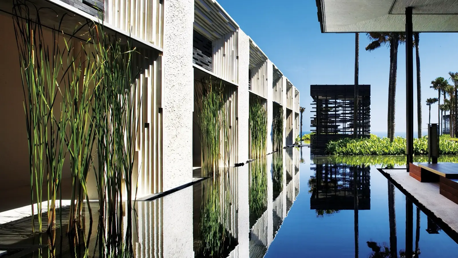 Between Ubud Jungles and Uluwatu Cliffs: Securing Private Bali Pool Villas for Half the Peak Price