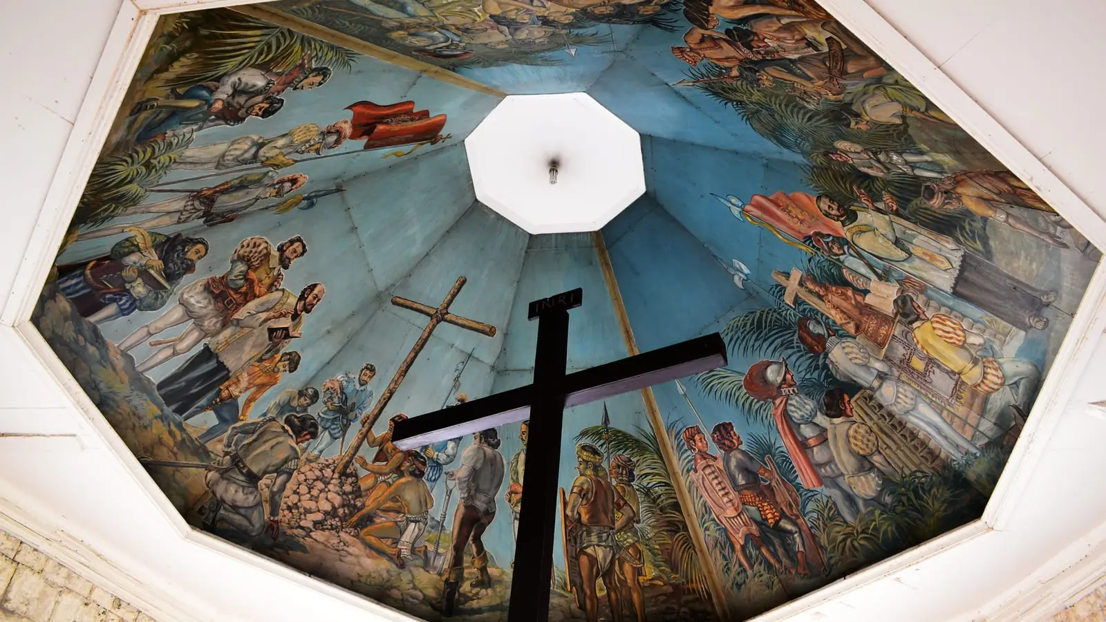 Historic stone kiosk housing Magellan's Cross, planted in 1521 beside Basilica Minore del Santo Niño