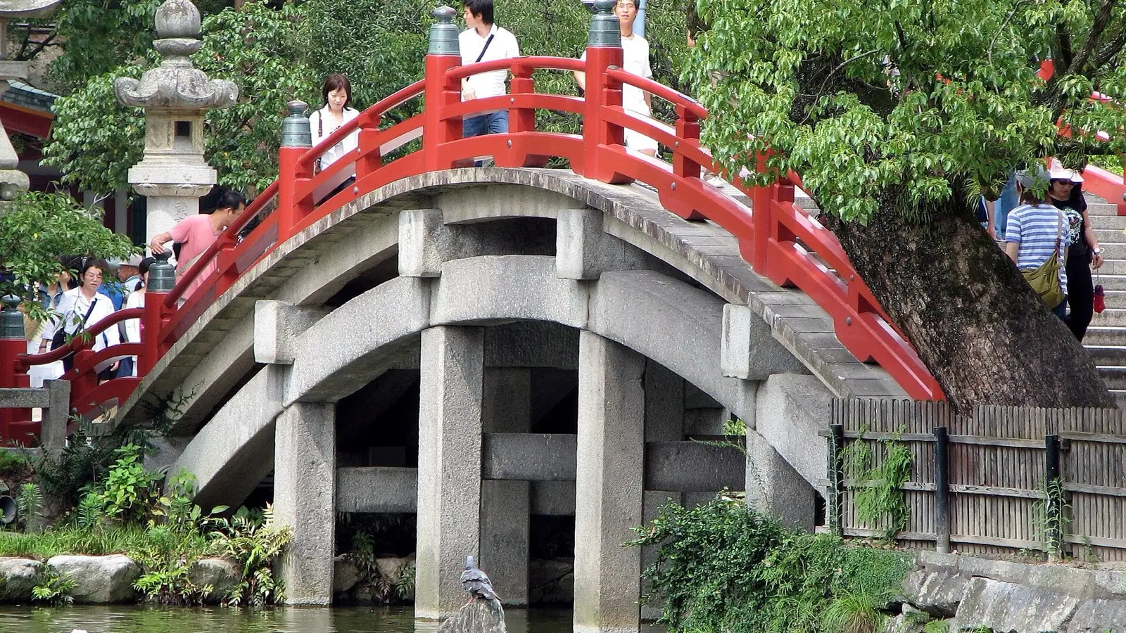 Fukuoka Day 2: Dazaifu Tenmangu Morning, Ohori Park Tranquility, Tenjin Arcades, and Motsunabe Feasts