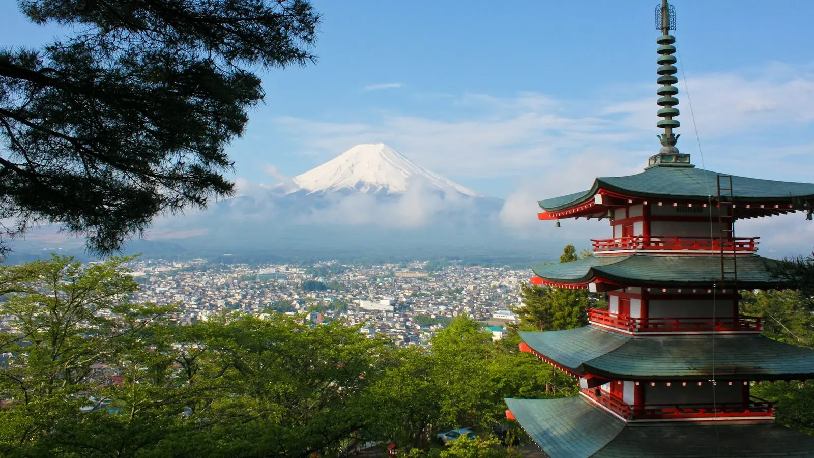 5 Best Value Hotels in Fukuoka Tenjin: 11-Minute Direct Airport Subway, Shopping Hubs, and Onsen Baths