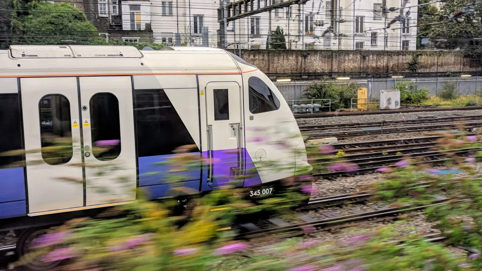 Modern Class 345 Elizabeth line train connecting Heathrow Airport directly with central London