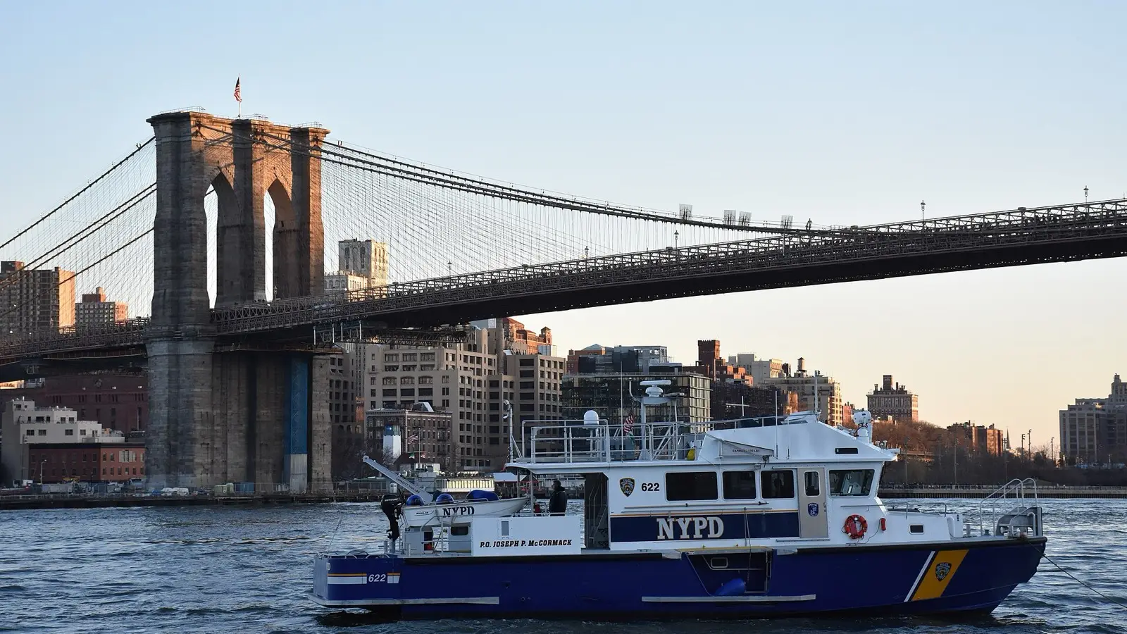 Escaping Manhattan's $350 Room Shock: The LIC & Brooklyn Blueprint, Dodging $50 Resort Fees, and OMNY Hacks