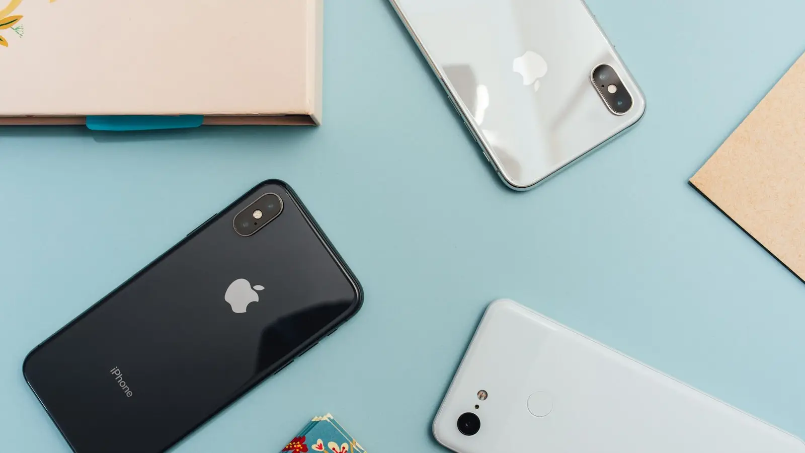 Overseas Smartphone Data Playbook: eSIM vs Local SIM vs Pocket Wi-Fi vs Carrier Roaming and Emergency APN Rescue