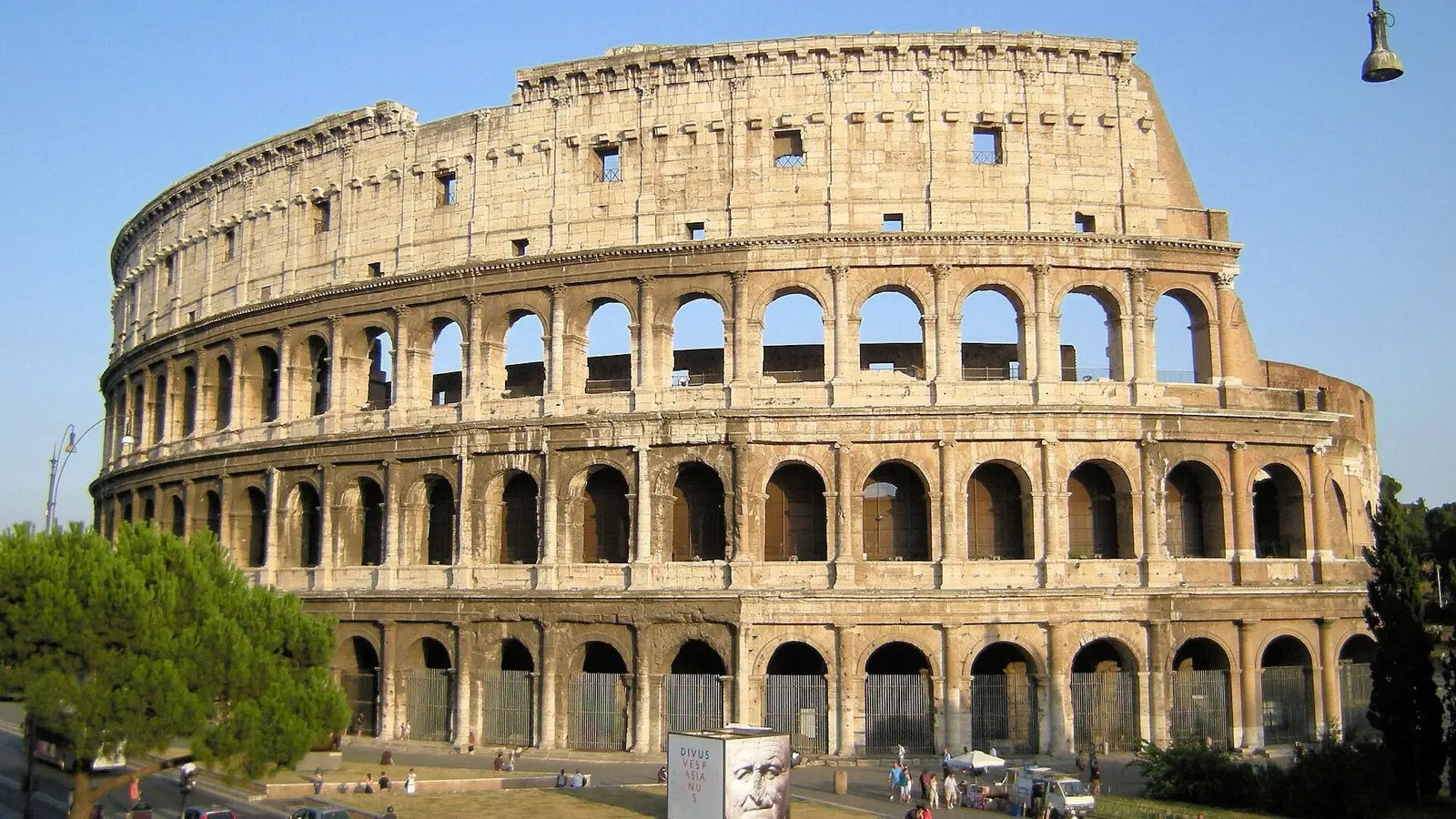 Rome Day 1 Blueprint: 32-Minute Airport Transit, Monti Trattorias, and Colosseum Sunset Strolls