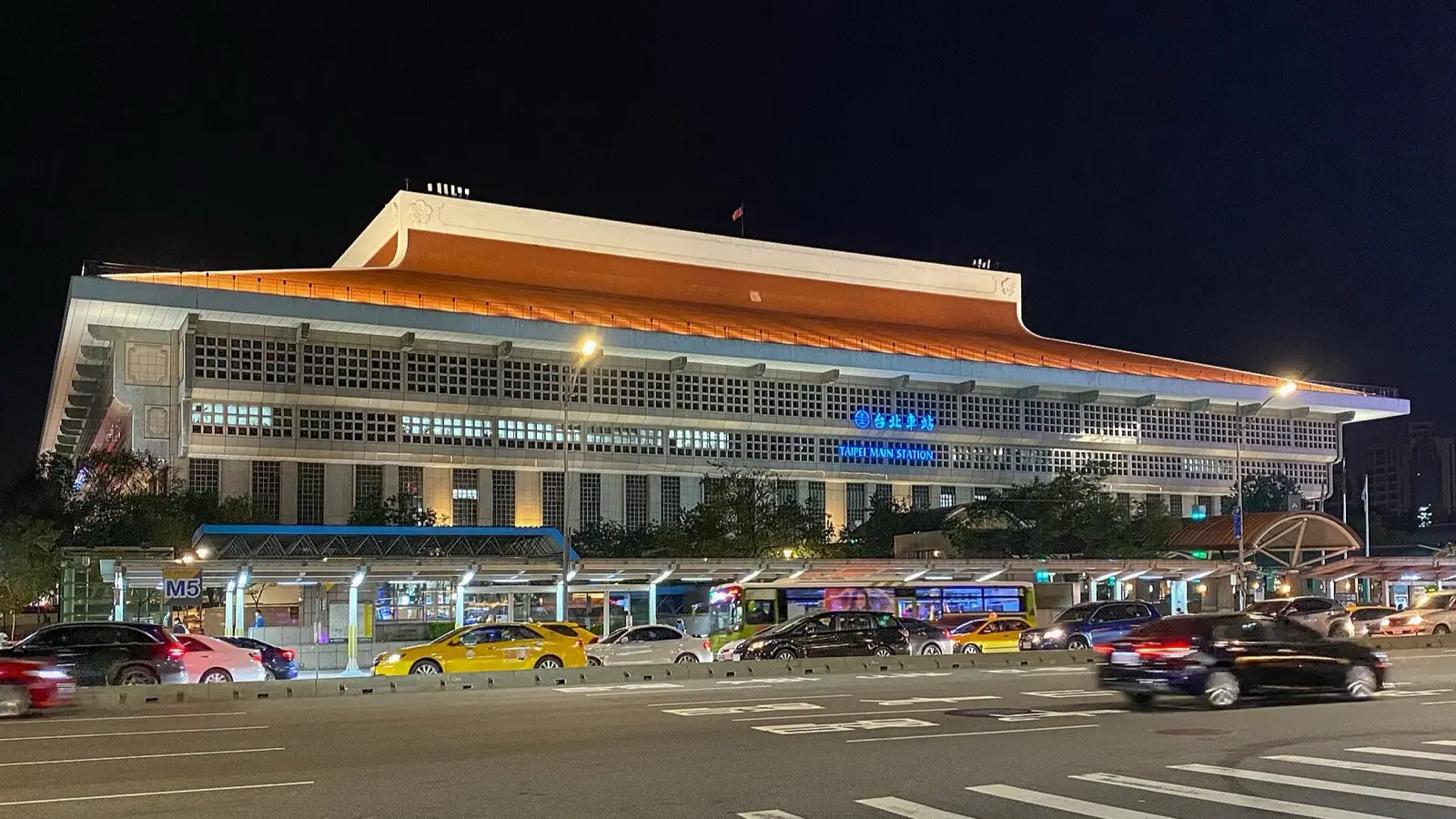 타이베이 숙소 완벽 비교: 타이베이 메인역 vs 시먼딩 vs 중산역 추천 호텔과 동네별 장단점